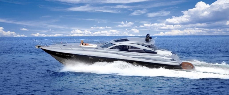 croppedimage1030515-Sunseeker-YachtsSunseeker-Predator-61Ariadna-1